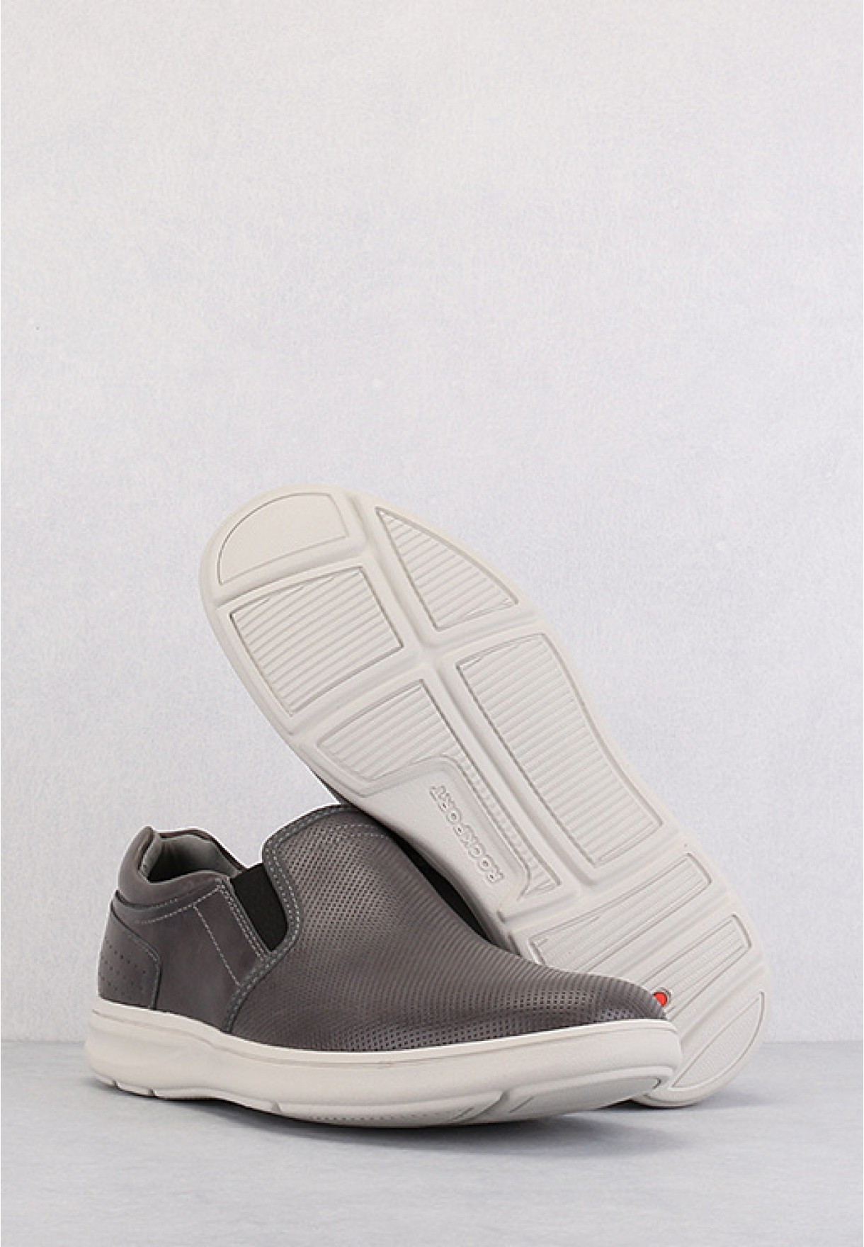 rockport zaden gore slip on