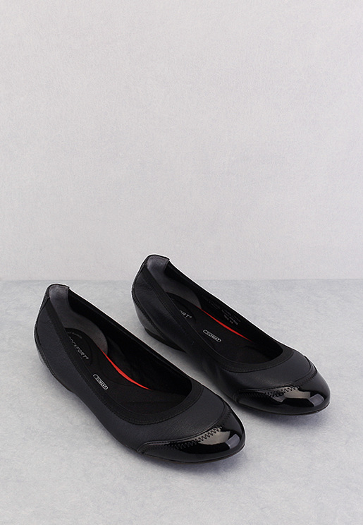 Rockport Women's Cresent Cap Toe Flat Shoes Black